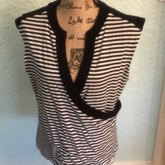 Black and white striped top - Picture 2 of 4